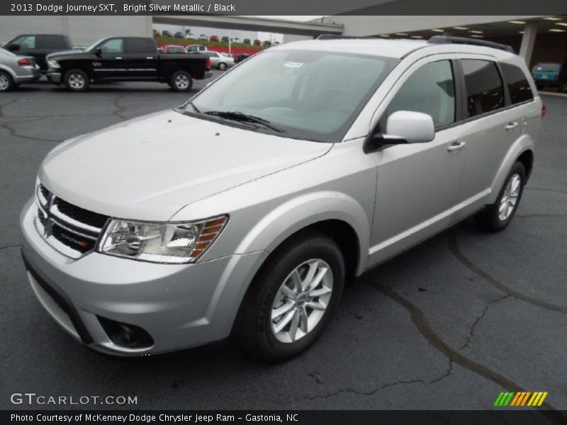Front 3/4 View of 2013 Journey SXT