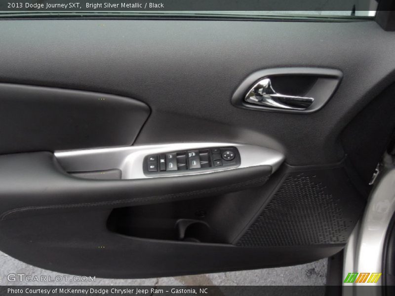 Bright Silver Metallic / Black 2013 Dodge Journey SXT