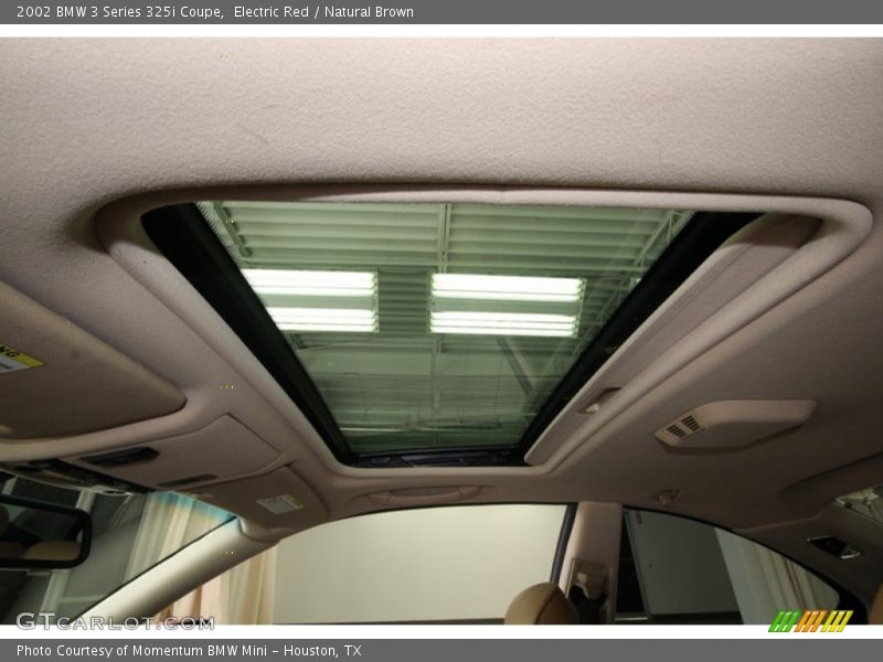 Sunroof of 2002 3 Series 325i Coupe