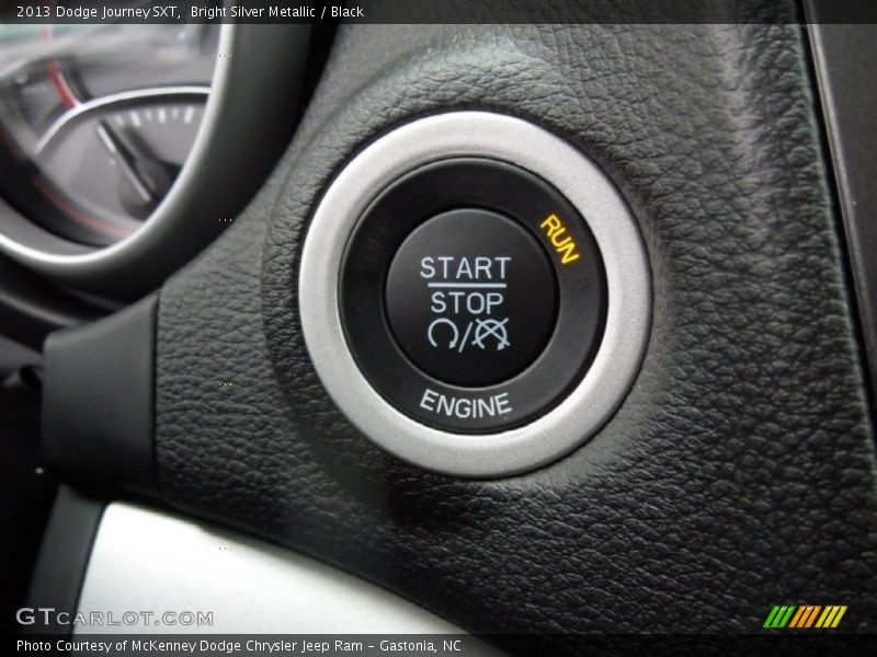 Bright Silver Metallic / Black 2013 Dodge Journey SXT