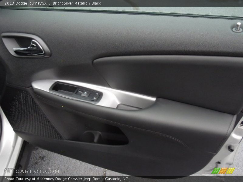 Bright Silver Metallic / Black 2013 Dodge Journey SXT