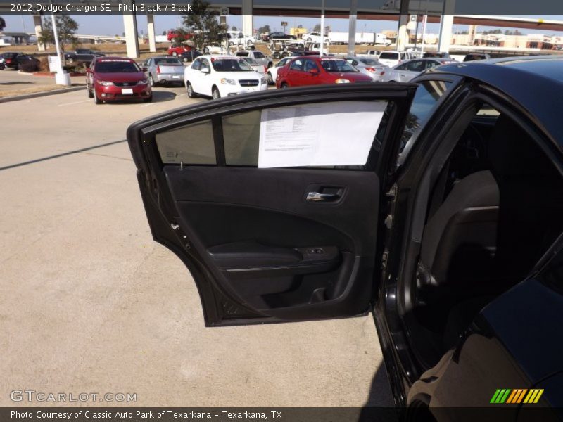 Pitch Black / Black 2012 Dodge Charger SE