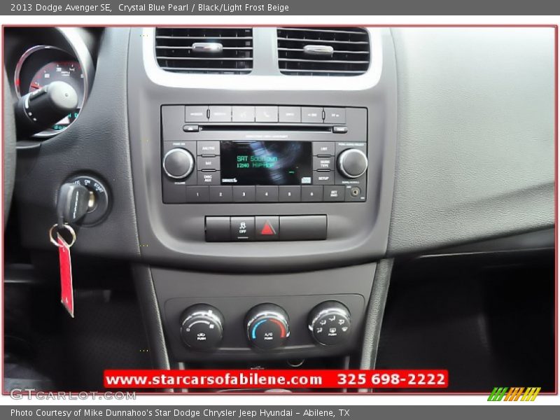 Crystal Blue Pearl / Black/Light Frost Beige 2013 Dodge Avenger SE