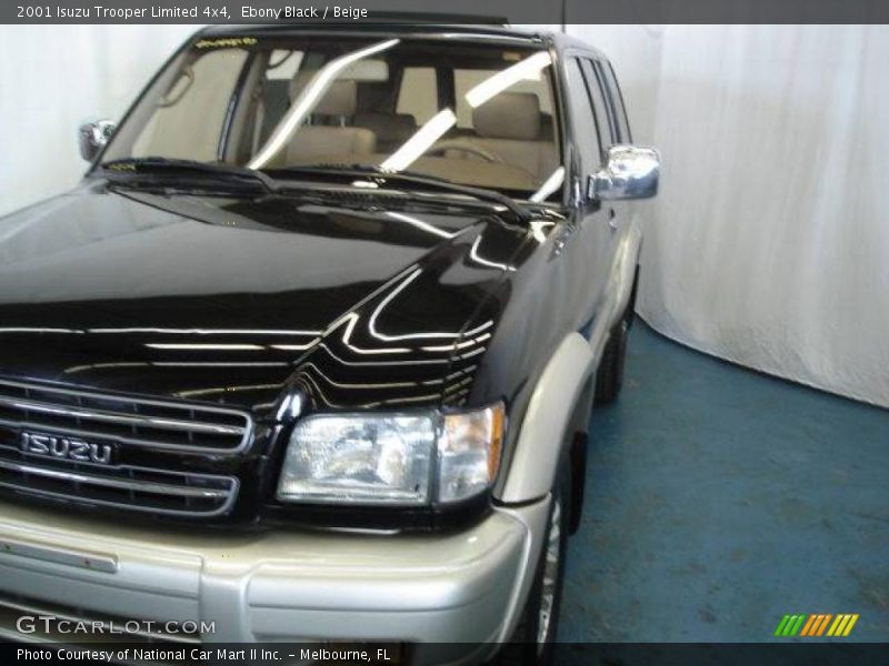 Ebony Black / Beige 2001 Isuzu Trooper Limited 4x4