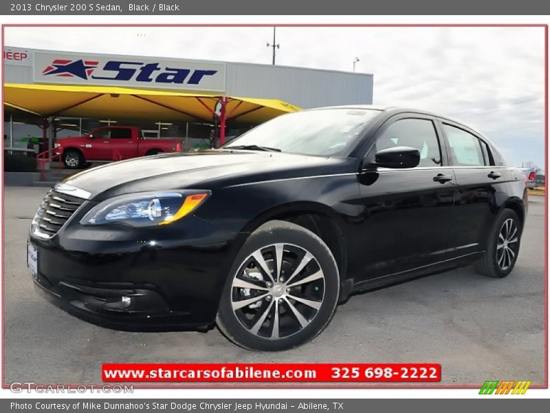 Black / Black 2013 Chrysler 200 S Sedan