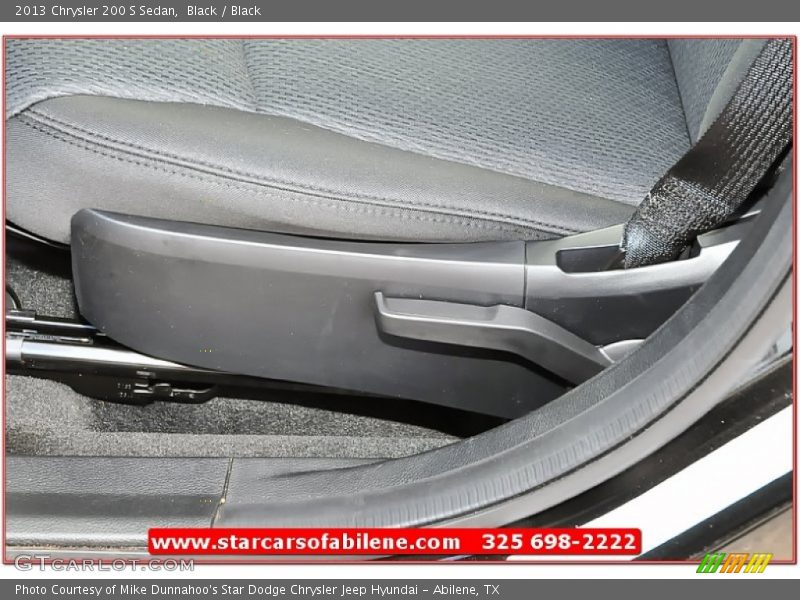 Black / Black 2013 Chrysler 200 S Sedan