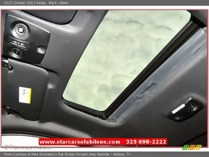 Black / Black 2013 Chrysler 200 S Sedan