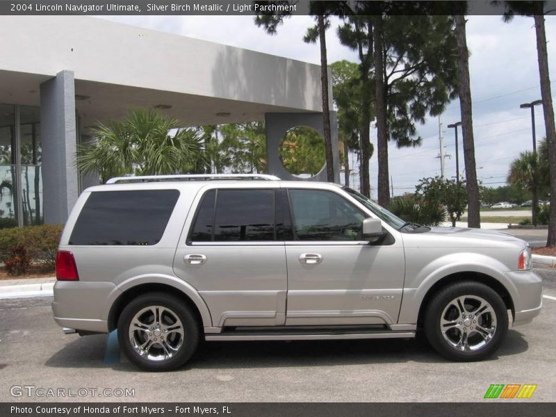 Silver Birch Metallic / Light Parchment 2004 Lincoln Navigator Ultimate