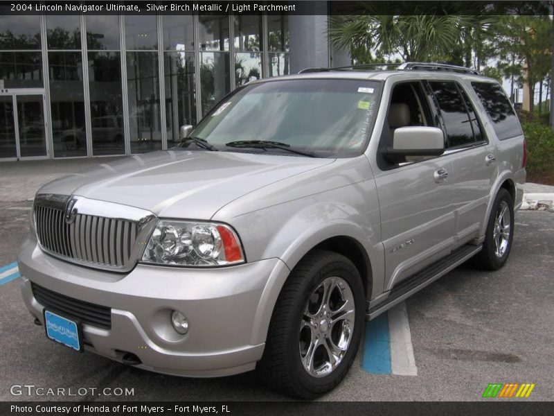 Silver Birch Metallic / Light Parchment 2004 Lincoln Navigator Ultimate