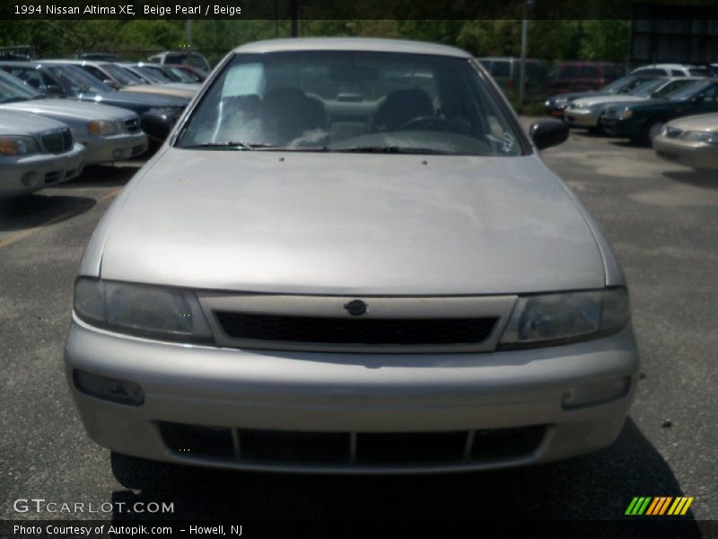 Beige Pearl / Beige 1994 Nissan Altima XE