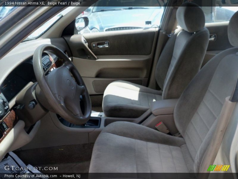 Beige Pearl / Beige 1994 Nissan Altima XE