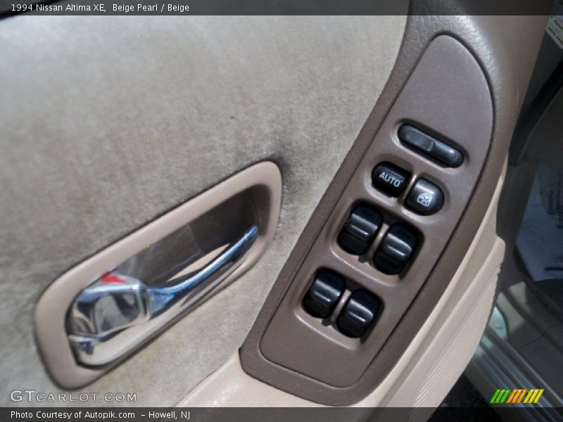 Beige Pearl / Beige 1994 Nissan Altima XE