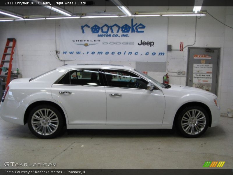 Bright White / Black 2011 Chrysler 300 C Hemi