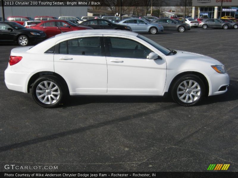 Bright White / Black 2013 Chrysler 200 Touring Sedan