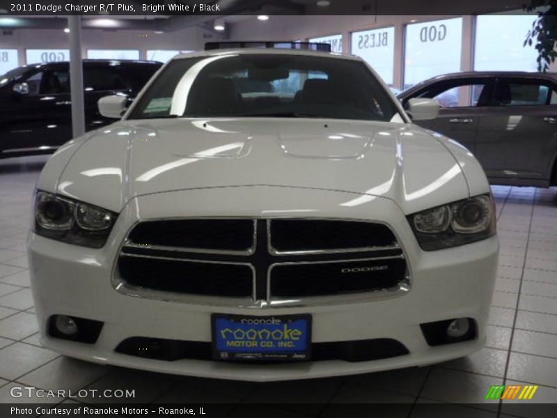 Bright White / Black 2011 Dodge Charger R/T Plus