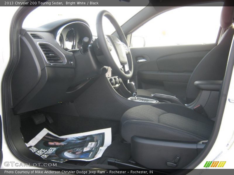 Bright White / Black 2013 Chrysler 200 Touring Sedan