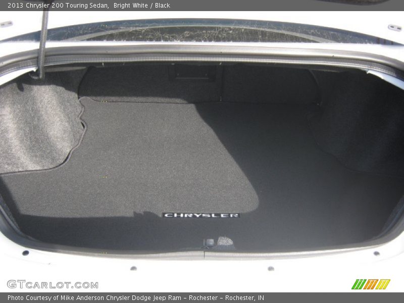 Bright White / Black 2013 Chrysler 200 Touring Sedan