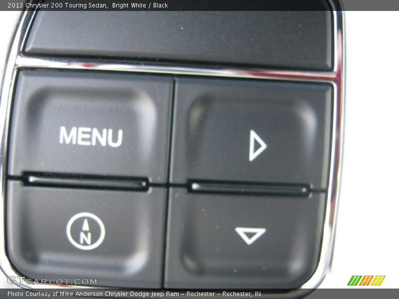 Bright White / Black 2013 Chrysler 200 Touring Sedan
