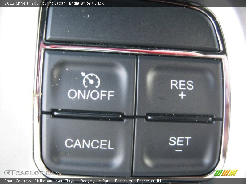 Bright White / Black 2013 Chrysler 200 Touring Sedan