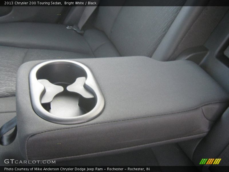 Bright White / Black 2013 Chrysler 200 Touring Sedan