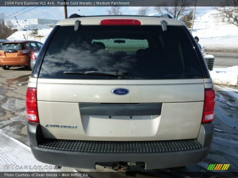 Pueblo Gold Metallic / Medium Parchment 2004 Ford Explorer XLS 4x4