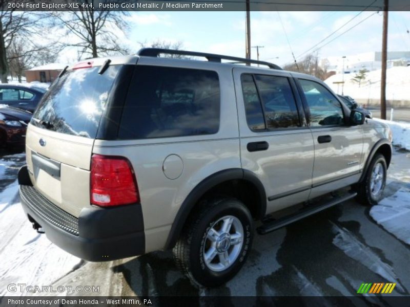 Pueblo Gold Metallic / Medium Parchment 2004 Ford Explorer XLS 4x4