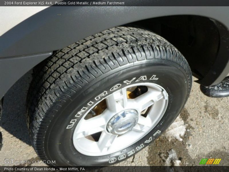 Pueblo Gold Metallic / Medium Parchment 2004 Ford Explorer XLS 4x4