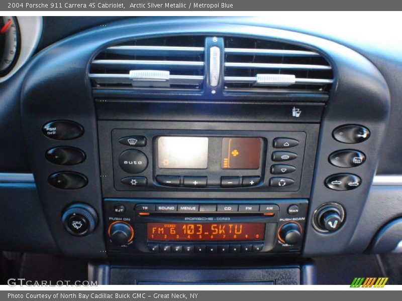 Arctic Silver Metallic / Metropol Blue 2004 Porsche 911 Carrera 4S Cabriolet
