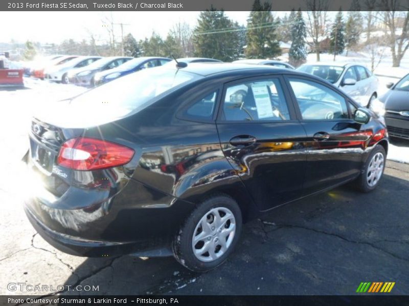 Tuxedo Black / Charcoal Black 2013 Ford Fiesta SE Sedan