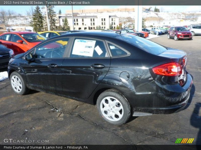 Tuxedo Black / Charcoal Black 2013 Ford Fiesta SE Sedan