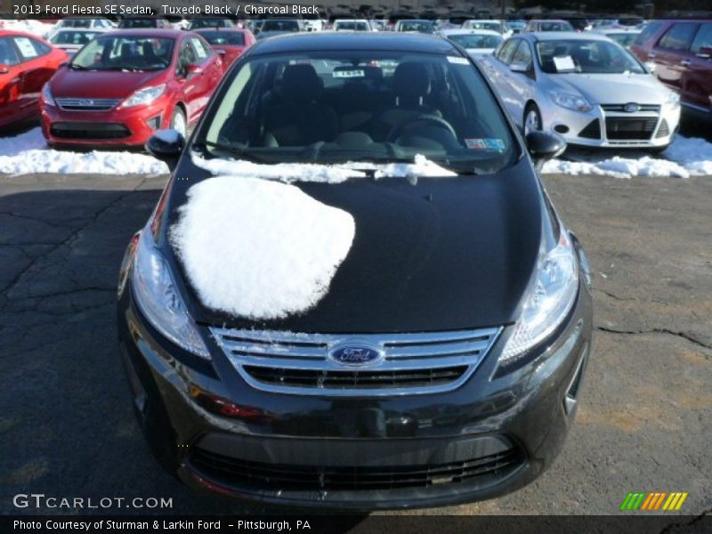 Tuxedo Black / Charcoal Black 2013 Ford Fiesta SE Sedan