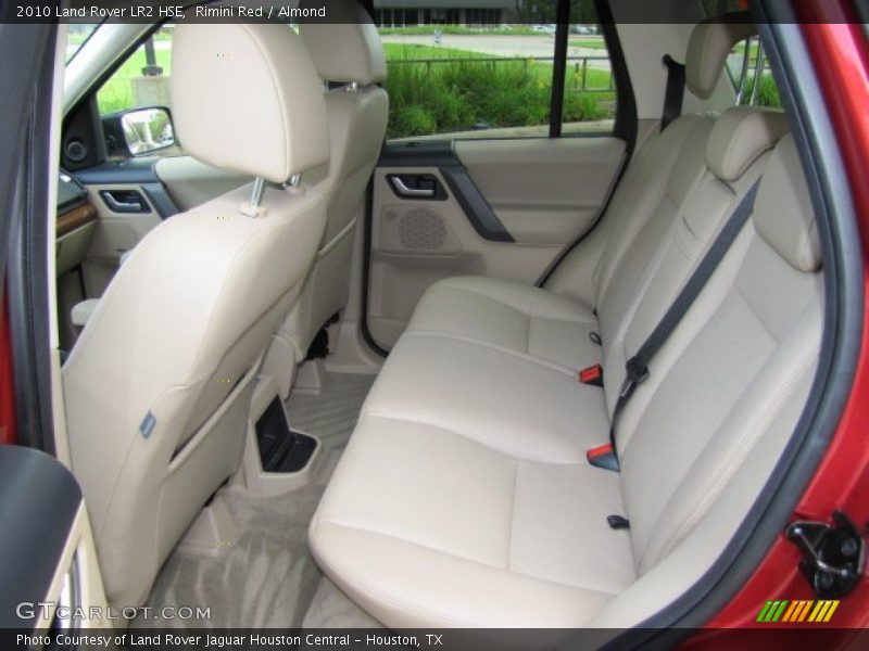 Rimini Red / Almond 2010 Land Rover LR2 HSE