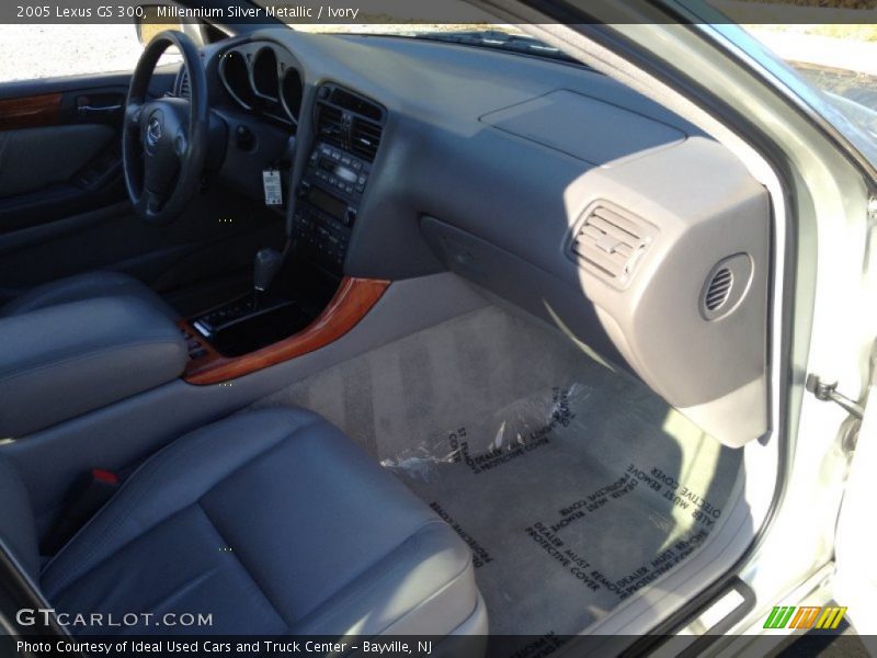 Millennium Silver Metallic / Ivory 2005 Lexus GS 300