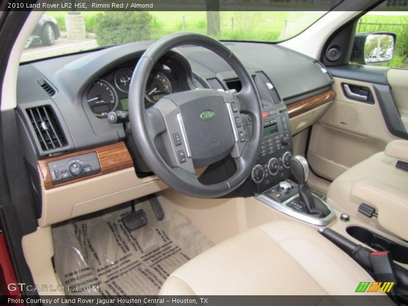 Rimini Red / Almond 2010 Land Rover LR2 HSE