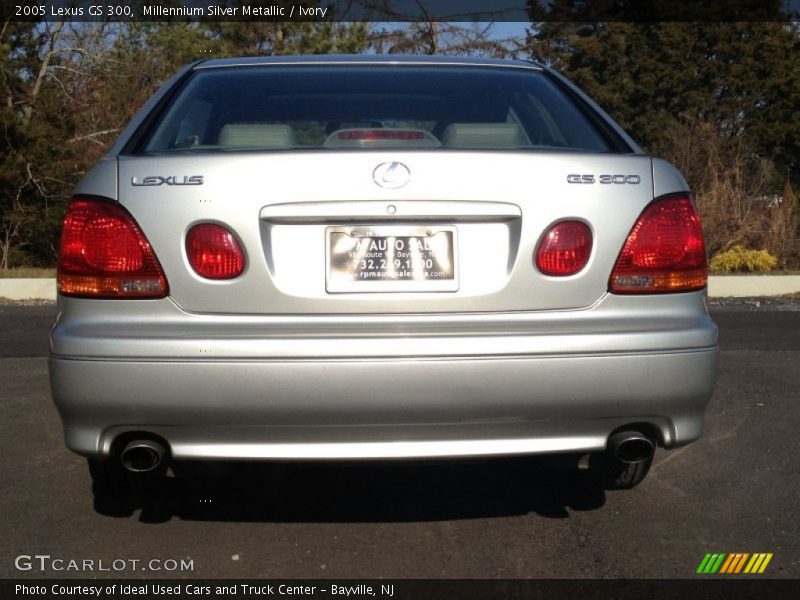Millennium Silver Metallic / Ivory 2005 Lexus GS 300