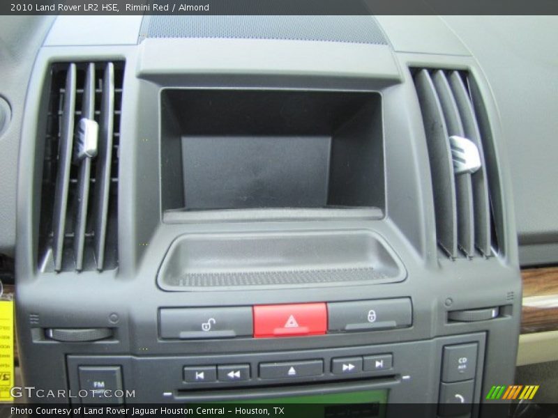 Rimini Red / Almond 2010 Land Rover LR2 HSE