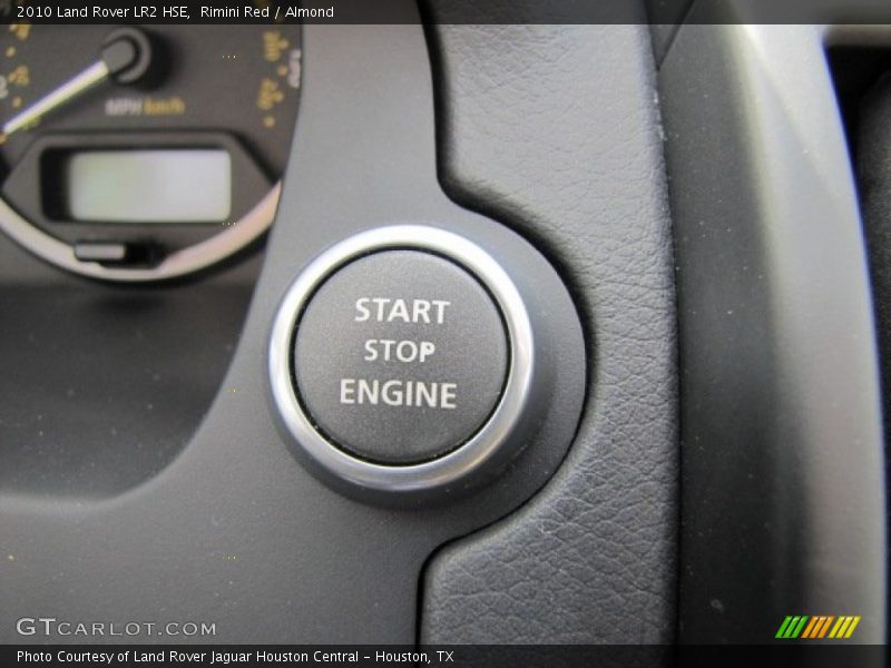 Rimini Red / Almond 2010 Land Rover LR2 HSE