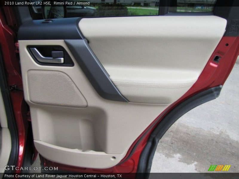 Rimini Red / Almond 2010 Land Rover LR2 HSE