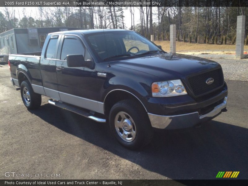 True Blue Metallic / Medium Flint/Dark Flint Grey 2005 Ford F150 XLT SuperCab 4x4