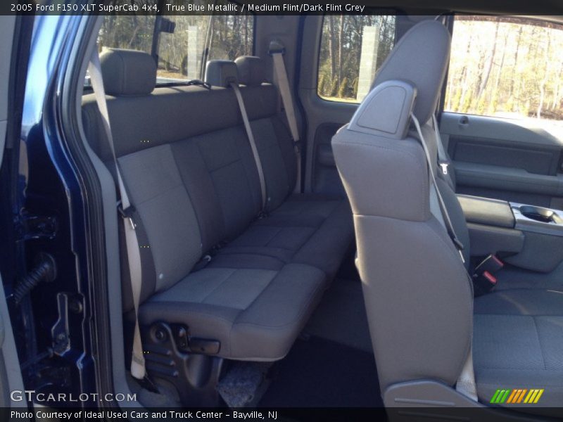 True Blue Metallic / Medium Flint/Dark Flint Grey 2005 Ford F150 XLT SuperCab 4x4