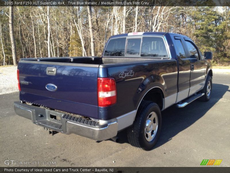 True Blue Metallic / Medium Flint/Dark Flint Grey 2005 Ford F150 XLT SuperCab 4x4