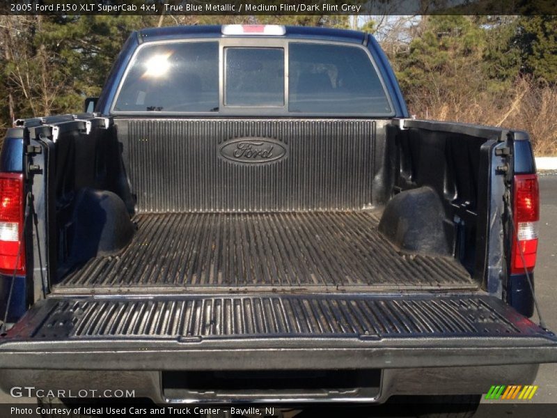 True Blue Metallic / Medium Flint/Dark Flint Grey 2005 Ford F150 XLT SuperCab 4x4