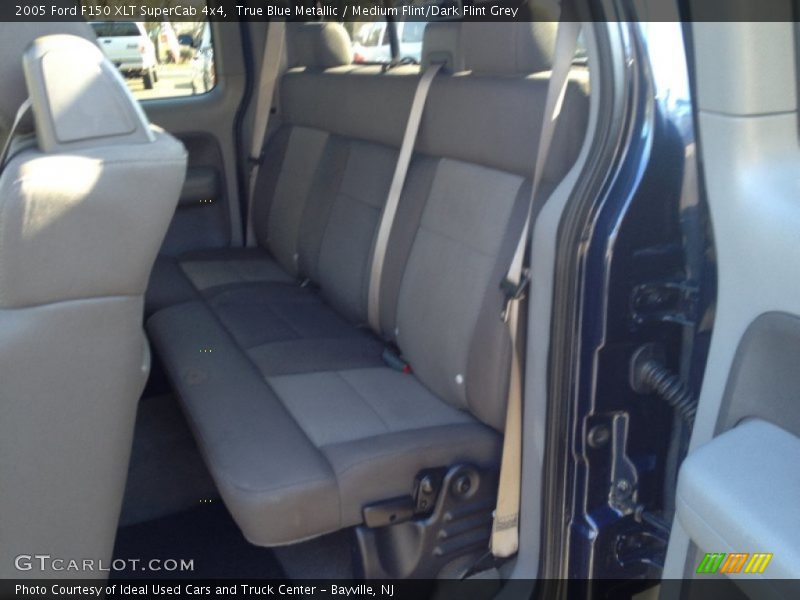 True Blue Metallic / Medium Flint/Dark Flint Grey 2005 Ford F150 XLT SuperCab 4x4