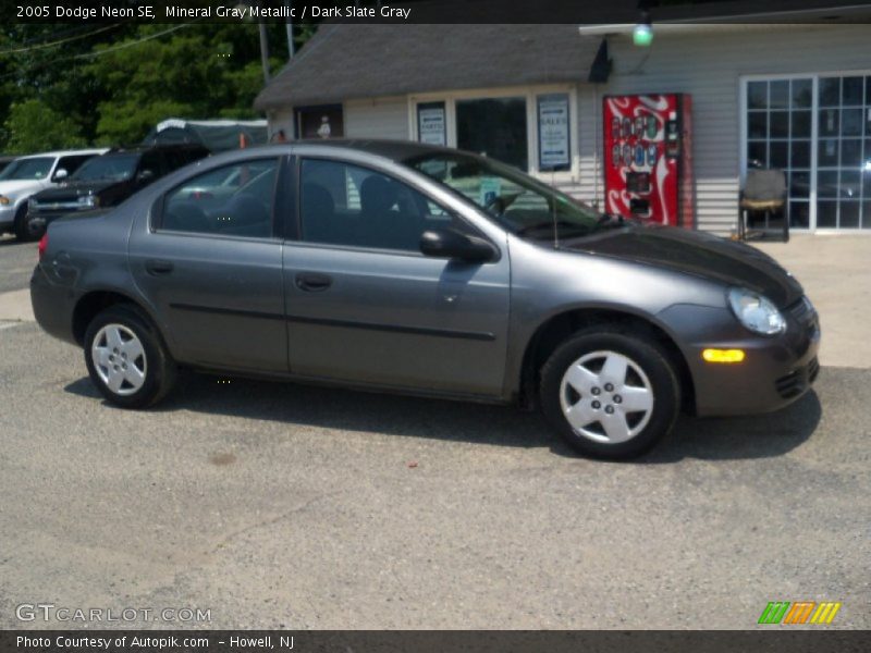 Mineral Gray Metallic / Dark Slate Gray 2005 Dodge Neon SE