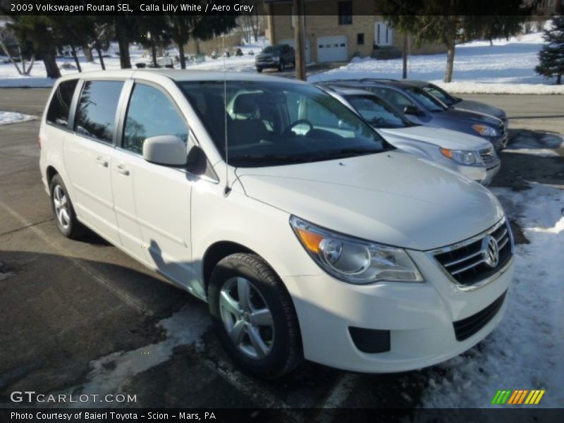 Calla Lilly White / Aero Grey 2009 Volkswagen Routan SEL