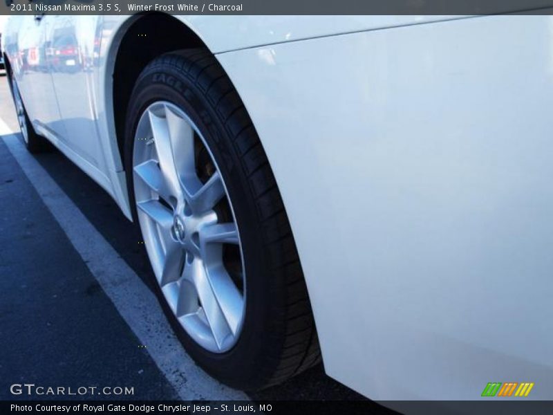 Winter Frost White / Charcoal 2011 Nissan Maxima 3.5 S