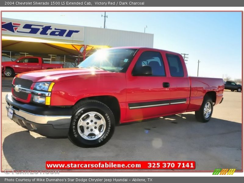 Victory Red / Dark Charcoal 2004 Chevrolet Silverado 1500 LS Extended Cab