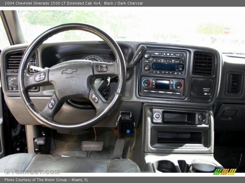 Dashboard of 2004 Silverado 1500 LT Extended Cab 4x4