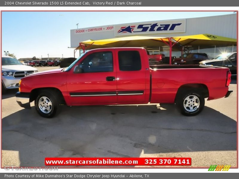 Victory Red / Dark Charcoal 2004 Chevrolet Silverado 1500 LS Extended Cab