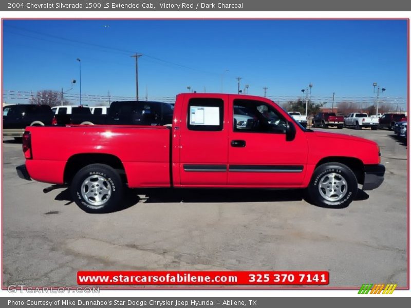 Victory Red / Dark Charcoal 2004 Chevrolet Silverado 1500 LS Extended Cab
